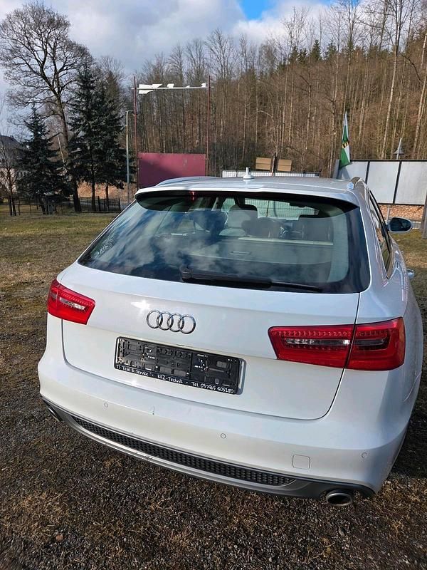 Gebraucht Audi A6 245 PS (180 kW) 2013 Weiß Kombi