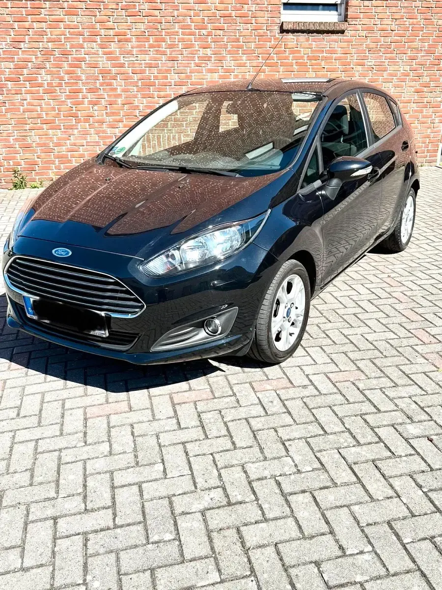 Gebraucht Ford Fiesta 100 PS (73 kW) 2014 Schwarz Kleinwagen