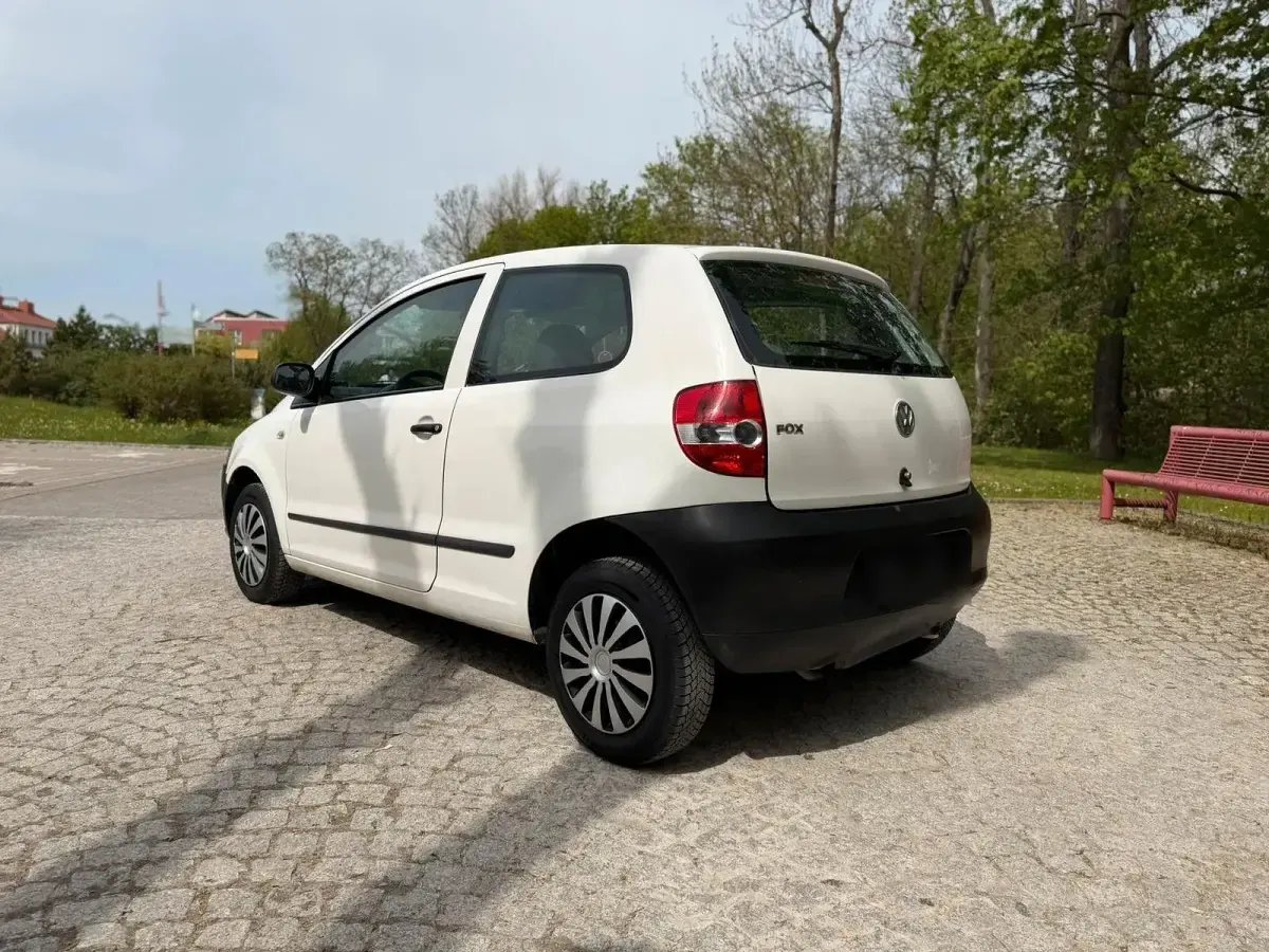 Używany VW Fox 75 KM (55 kW) 2006 Biały Hatchback