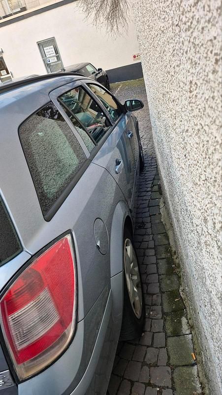 Gebraucht Opel Astra 125 PS (91 kW) 2007 Silber Kombi