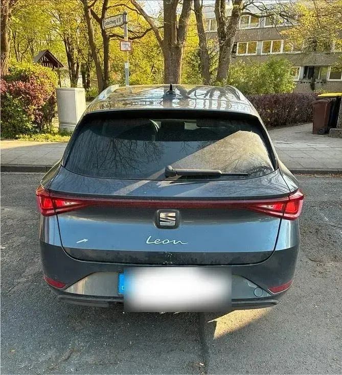 Usata Seat Leon 150 CV (110 kW) 2021 Andere farben Station wagon
