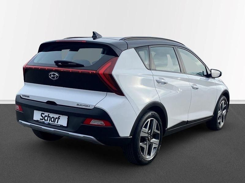 Gebraucht Hyundai Bayon Intro Edition 101 PS (74 kW) 2021 Weiss SUV
