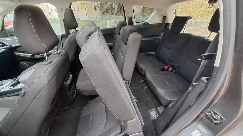 Gebraucht Ford S-MAX Titanium 150 PS (110 kW) 2017 Grau Van / Kleinbus