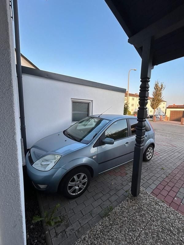 Gebraucht Ford Fiesta 81 PS (59 kW) 2005 Kleinwagen