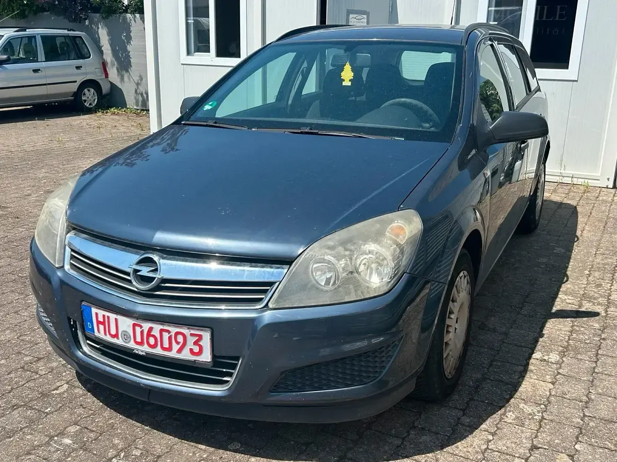 Gebraucht Opel Astra 116 PS (85 kW) 2009 Schwarz Kombi