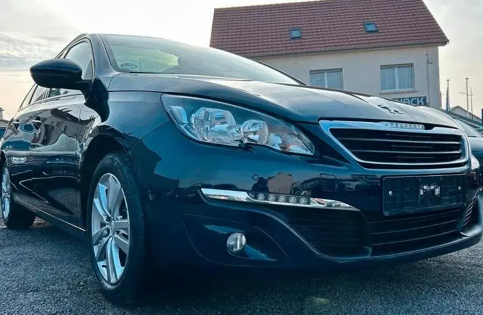 Gebraucht Peugeot 308 150 PS (110 kW) 2016 Blau Kombi