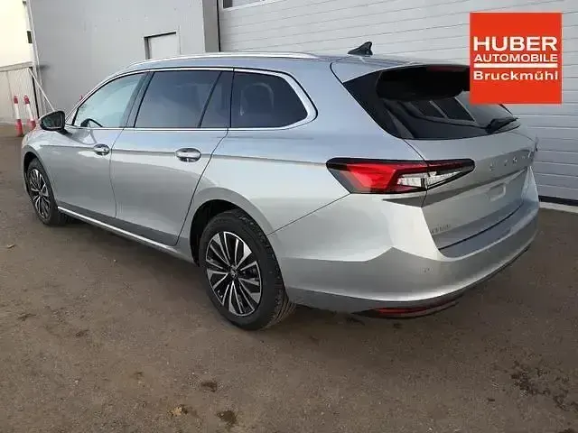 Neu Skoda Superb Selection 193 PS (141 kW) 2025 Andere Kombi