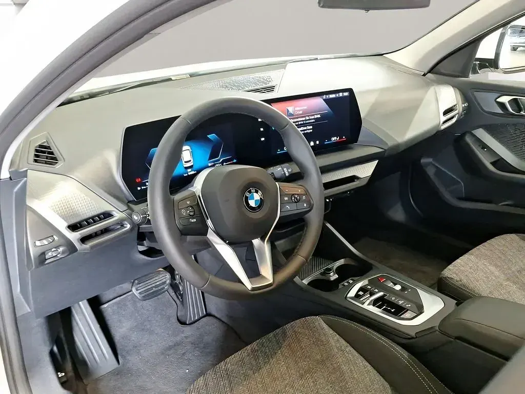 Occasion BMW 120 Efficient Dynamics 156 ch (114 kW) 2025 Blanc Citadine