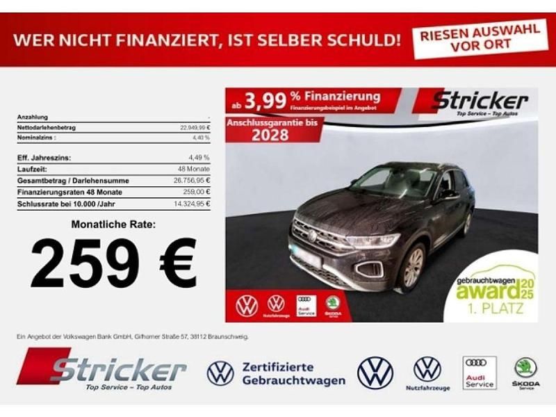 Deep black perleffekt (metallic) Gebraucht 2023 VW T-Roc Style SUV | 22.949 € (Superpreis) - Bild 1/4