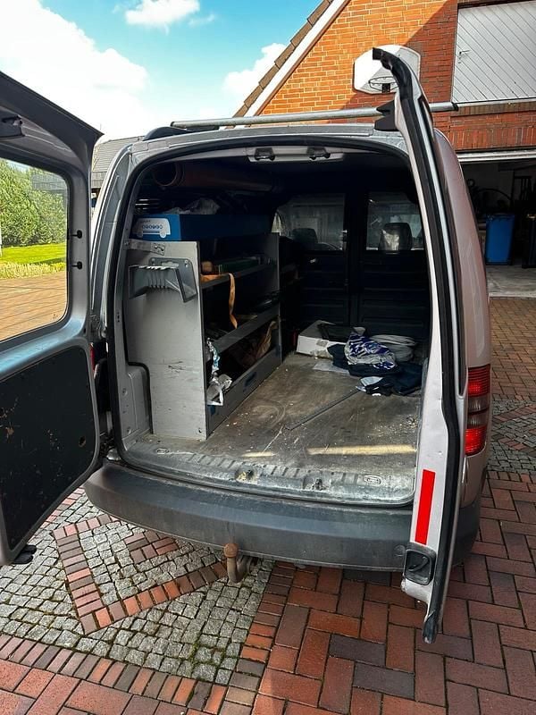 Gebraucht VW Caddy 102 PS (75 kW) 2011 Silber Van / Kleinbus