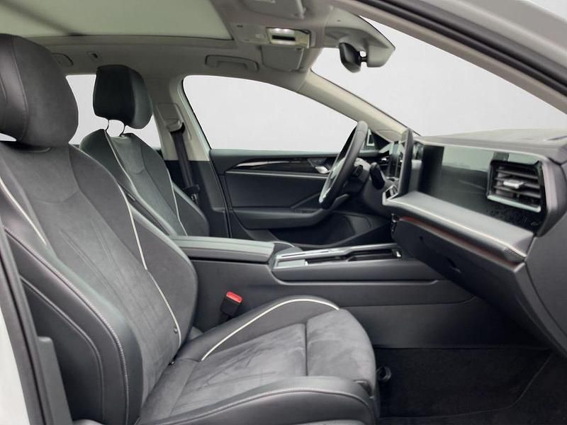 Gebraucht VW Passat Business 150 PS (110 kW) 2025 Oryxweiß perlmutteffekt (metallic) Kombi