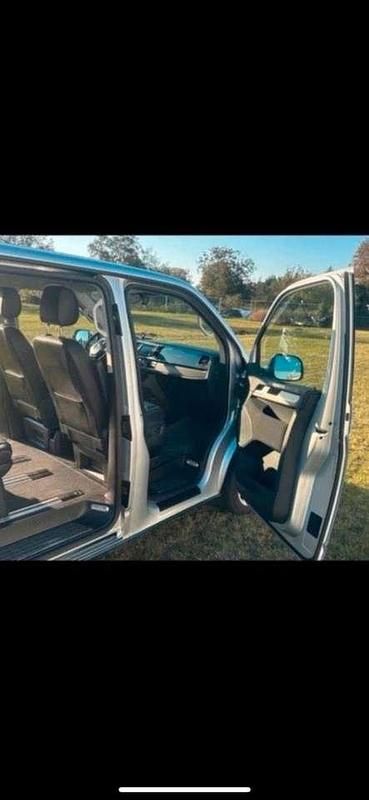 Second-hand VW Multivan Highline 204 CP (150 kW) 2015 Monovolum