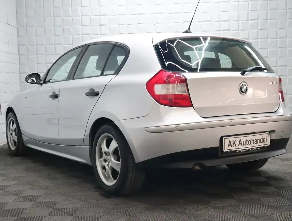 Gebraucht BMW 118 122 PS (89 kW) 2004 Silber Kleinwagen