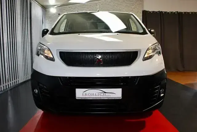 Gebraucht Peugeot Expert Premium 150 PS (110 kW) 2019 Weiß Van