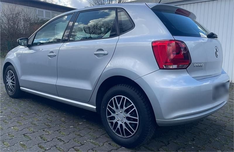 Gebraucht VW Polo Trendline 60 PS (44 kW) 2012 Silber Kleinwagen