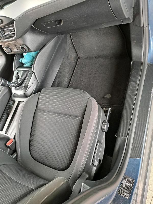 Gebraucht Ford Focus 125 PS (91 kW) 2019 Blau Limousine