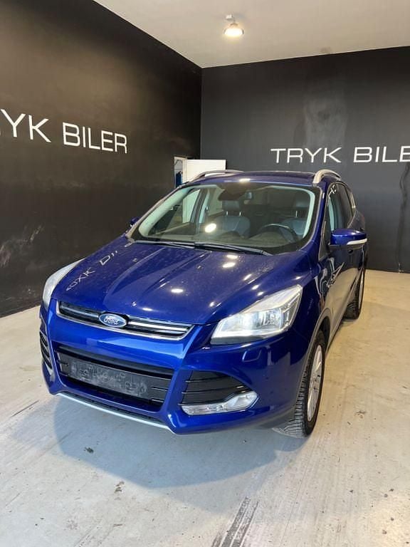 Blau Gebraucht 2016 Ford Kuga Titanium SUV | 6.700 € (Superpreis) - Bild 1/4