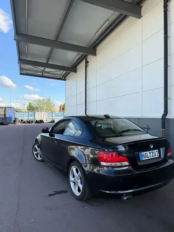Gebraucht BMW 120 Performance 177 PS (130 kW) 2010 Schwarz Kleinwagen