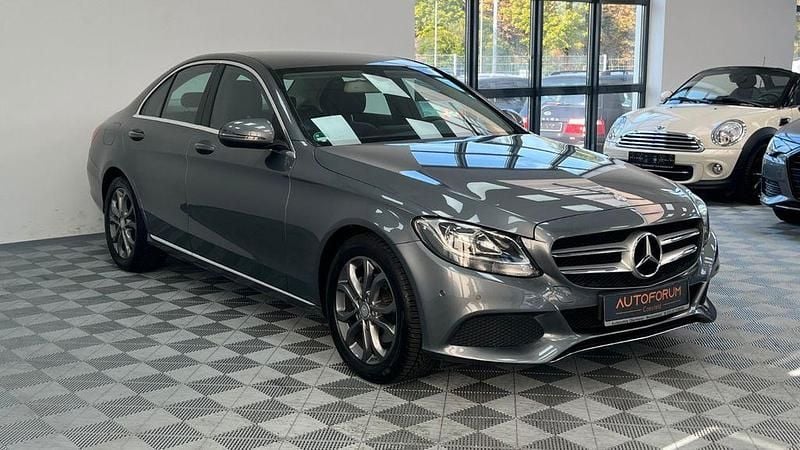Grau Gebraucht 2016 Mercedes C200 Limousine | 22.499 € (Etwas zu teuer) - Bild 1/4