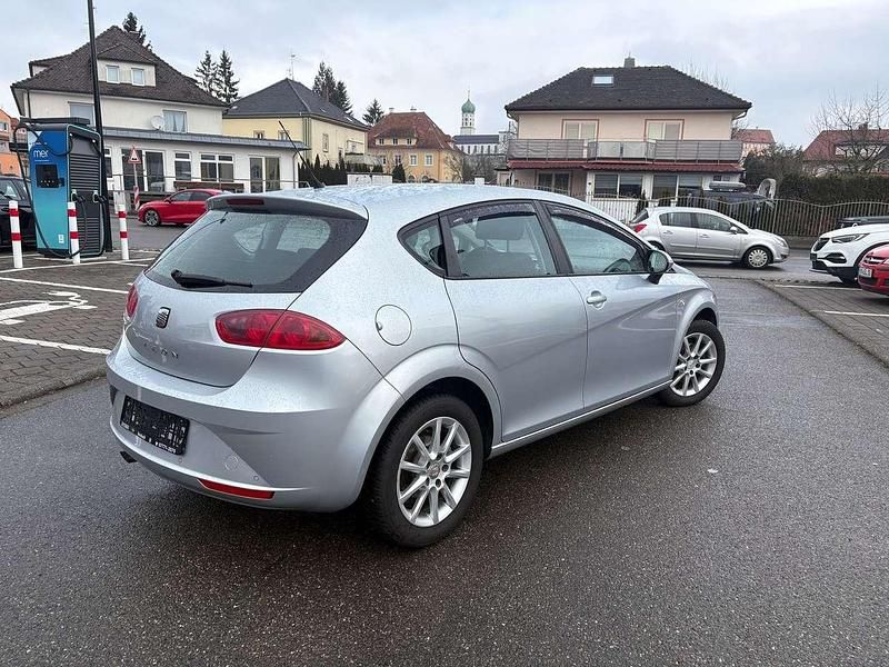 Gebraucht Seat Leon Style 105 PS (77 kW) 2011 Grau Kleinwagen