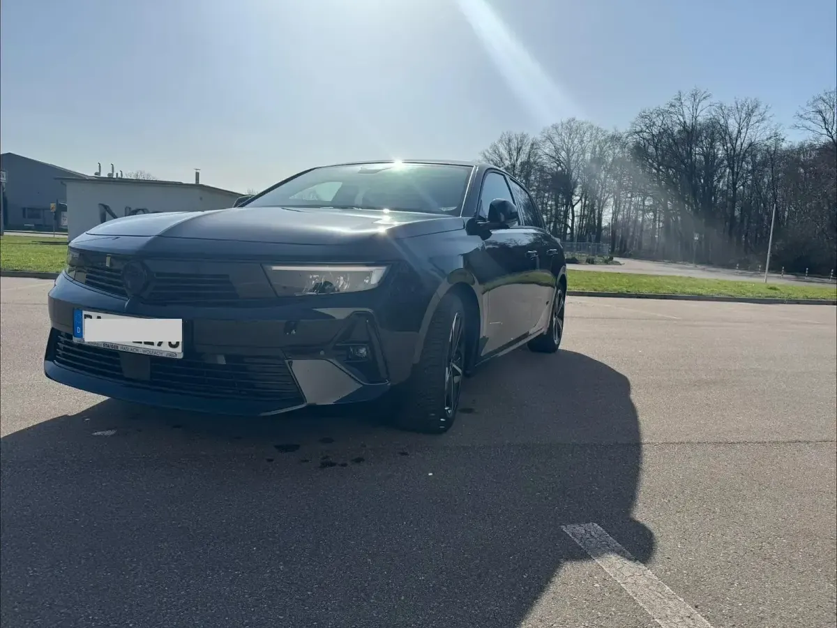 Gebraucht Opel Astra GS Line 131 PS (96 kW) 2024 Schwarz Kleinwagen