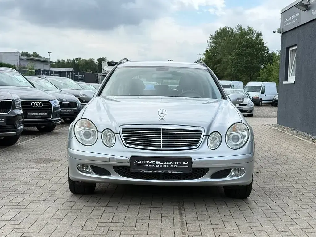 Gebraucht Mercedes E200 163 PS (119 kW) 2006 Silber Kombi