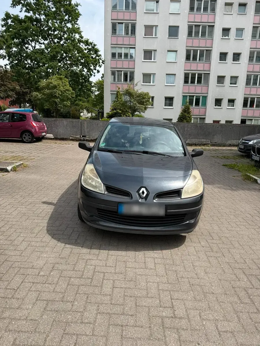Gebraucht Renault Clio II 75 PS (55 kW) 2007 Schwarz Limousine