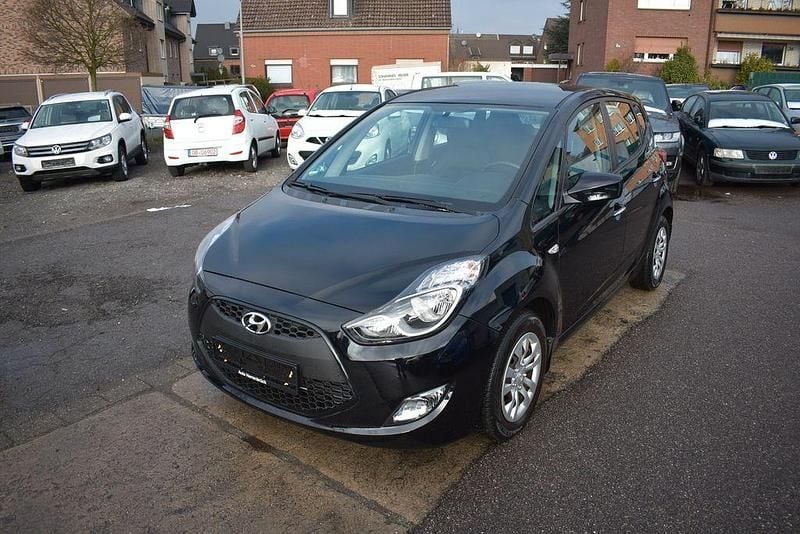 Gebraucht Hyundai ix20 Classic 90 PS (66 kW) 2016 Schwarz Kleinwagen