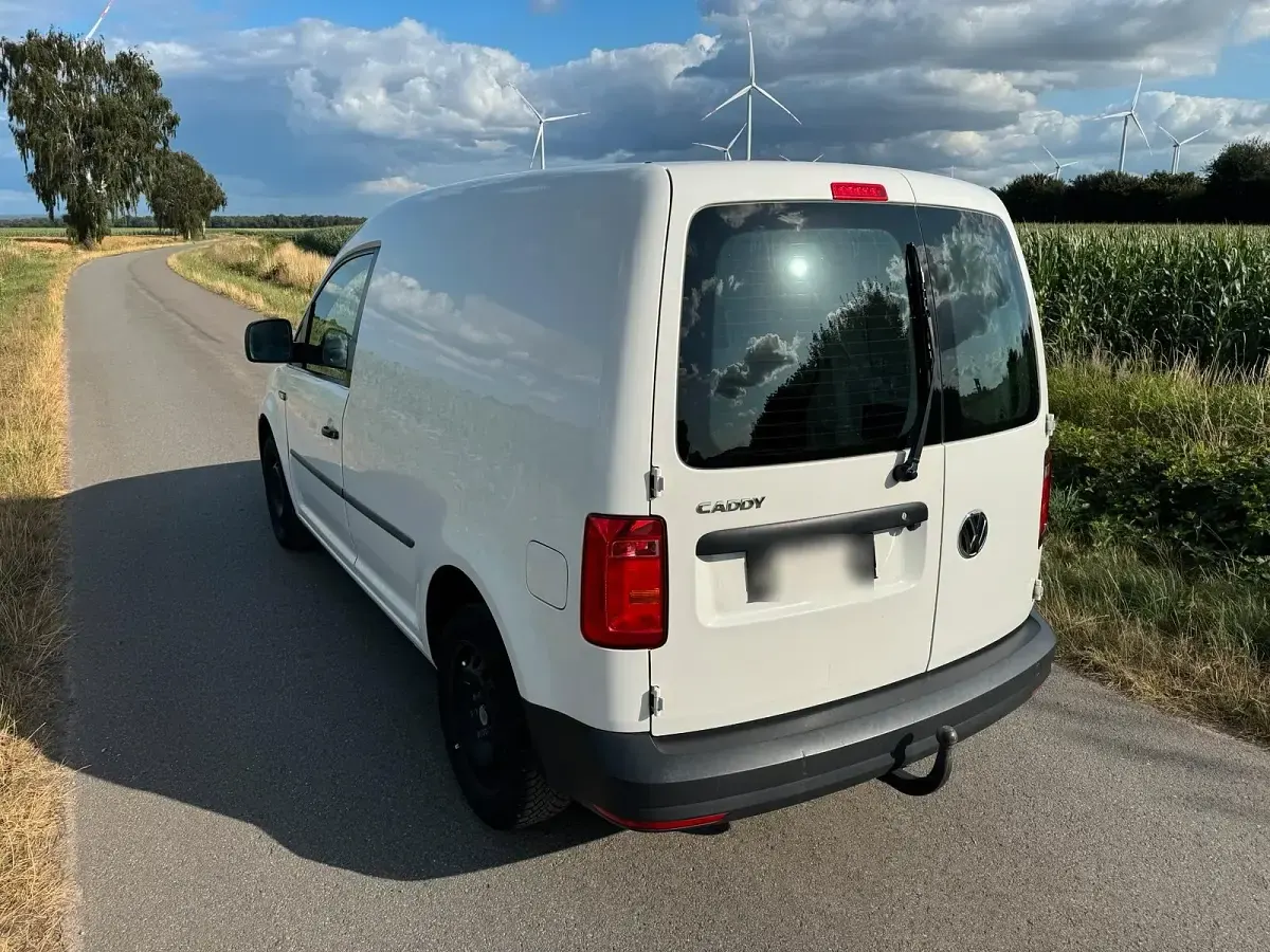 Gebraucht VW Caddy 102 PS (75 kW) 2018 Weiß Van / Kleinbus