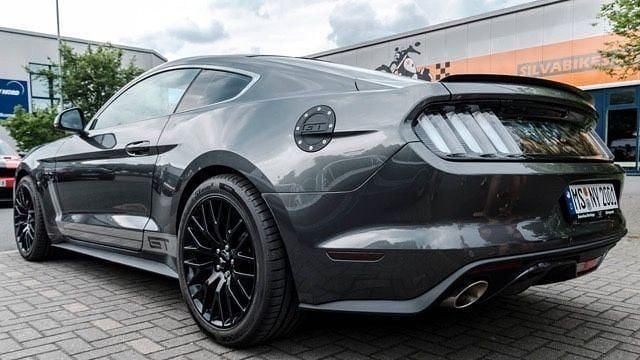 Grau Gebraucht 2016 Ford Mustang GT Premium Coupé | 33.450 € (Guter Preis) - Bild 1/4