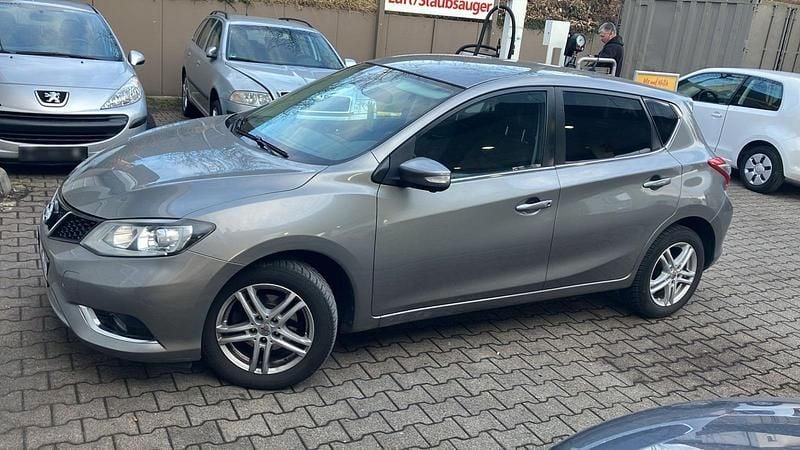 Gebraucht Nissan Pulsar 115 PS (84 kW) 2017 Andere farben Kleinwagen