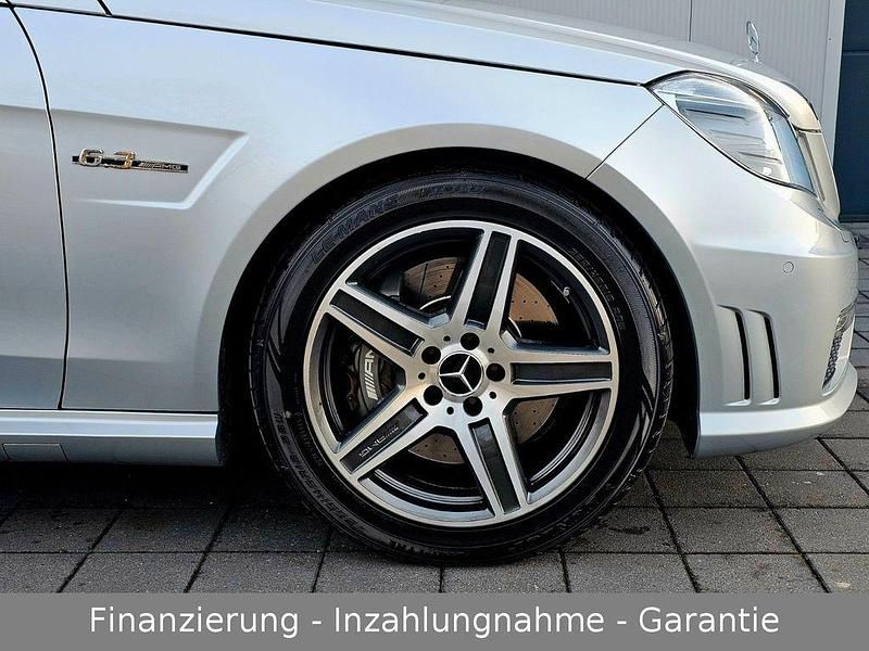 Gebraucht Mercedes E63 AMG AMG 525 PS (386 kW) 2010 Iridiumsilber  metalliclack Limousine