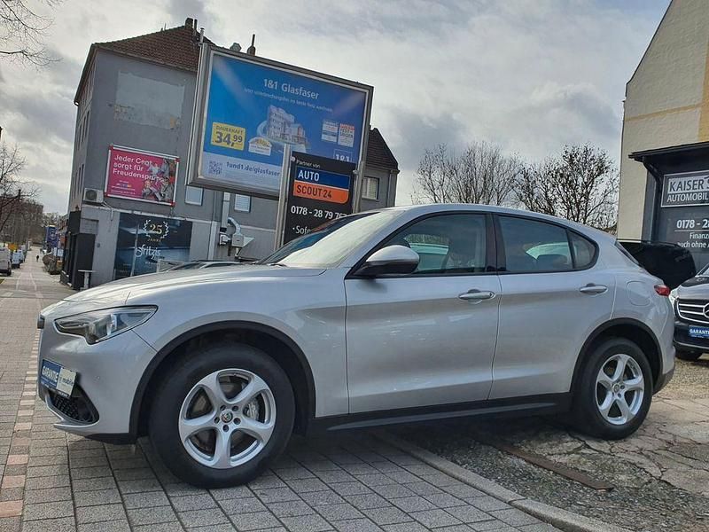 Gebraucht Alfa Romeo Stelvio Super 209 PS (153 kW) 2018 Silber SUV