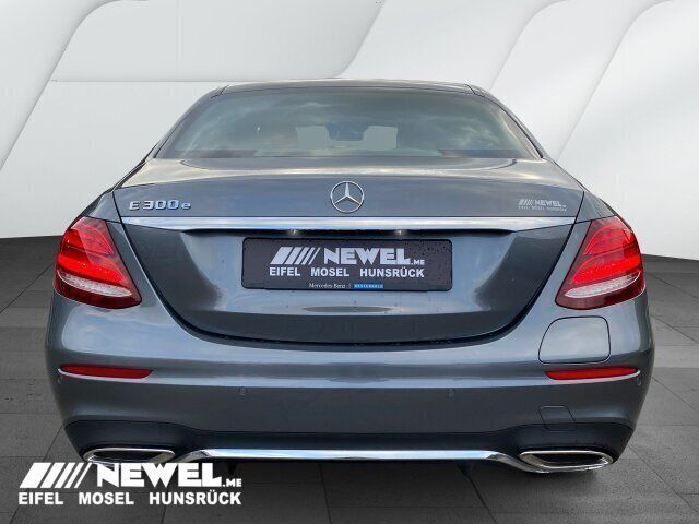 Gebraucht Mercedes E300 AMG 211 PS (155 kW) 2019 Grau Limousine