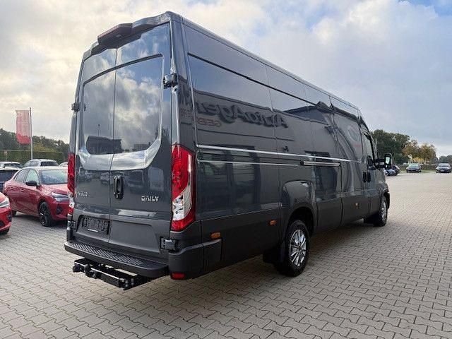 Gebraucht Iveco Daily 175 PS (128 kW) 2023 Grau Van / Kleinbus