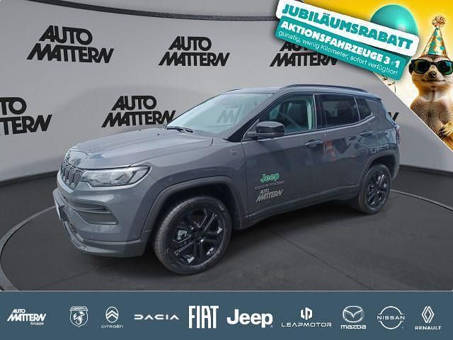 Grau Neu 2025 Jeep Compass SUV | 38.880 € - Bild 1/4