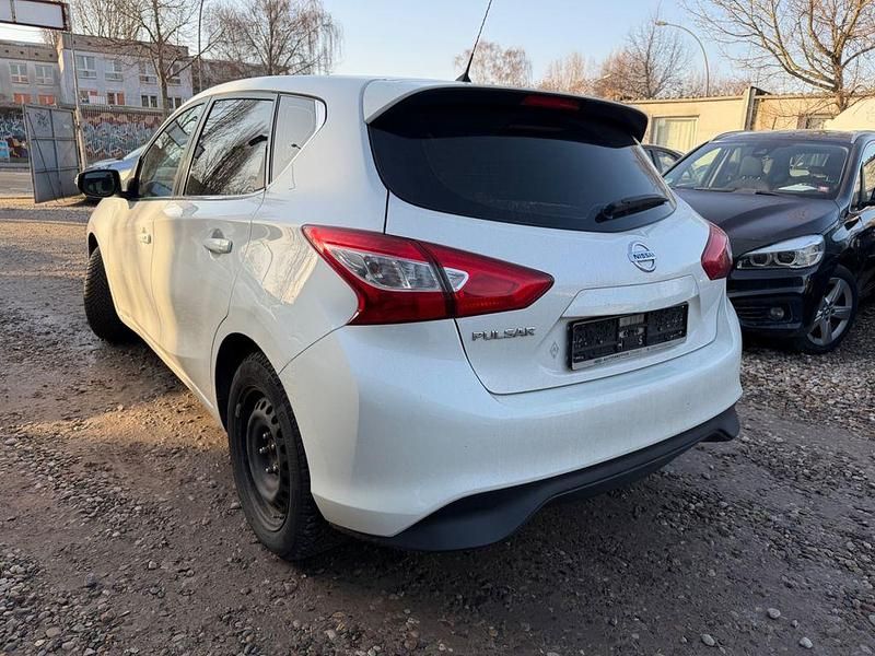 Gebraucht Nissan Pulsar Acenta 110 PS (80 kW) 2014 Weiß Kleinwagen