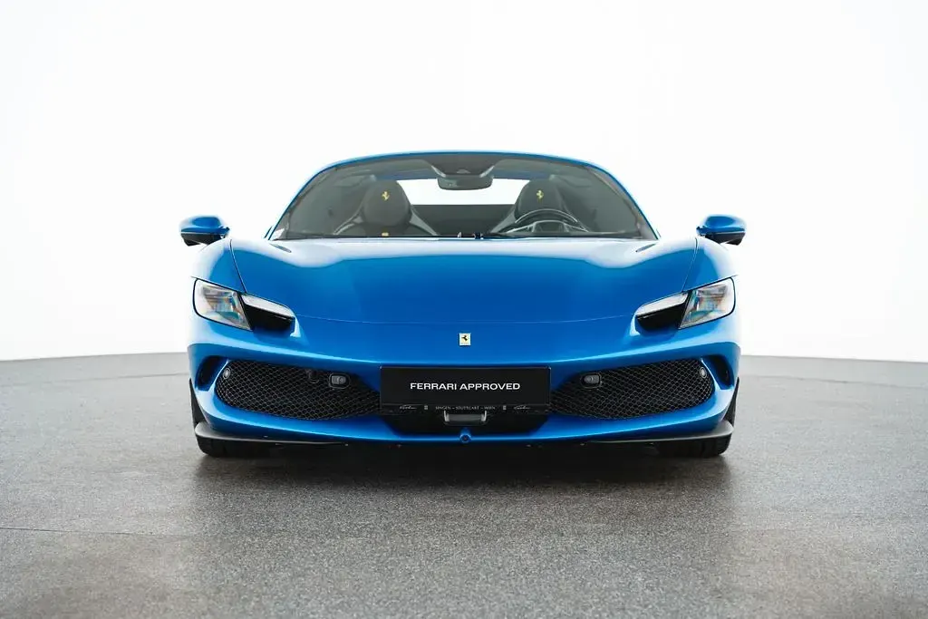 Second-hand Ferrari 296 663 CP (487 kW) 2024 Albastru Cabrio