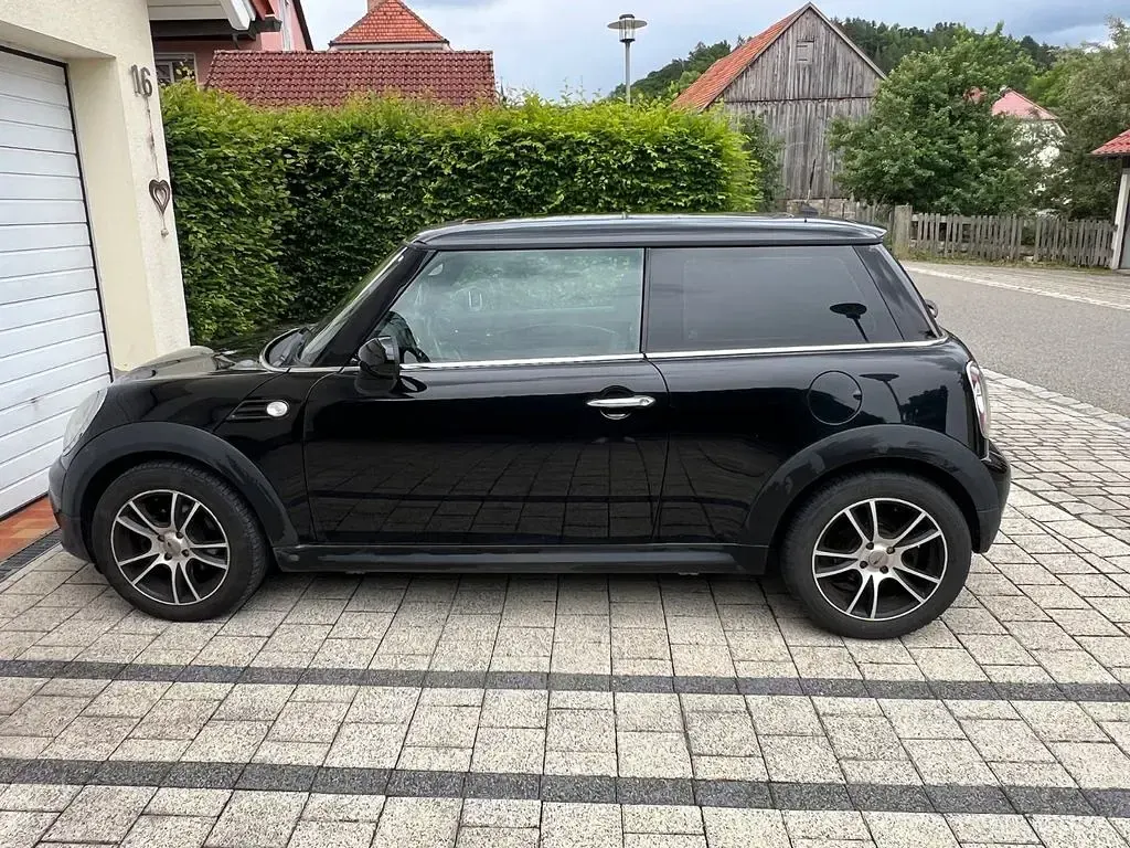 Gebraucht Mini Cooper 122 PS (89 kW) 2012 Schwarz Kleinwagen