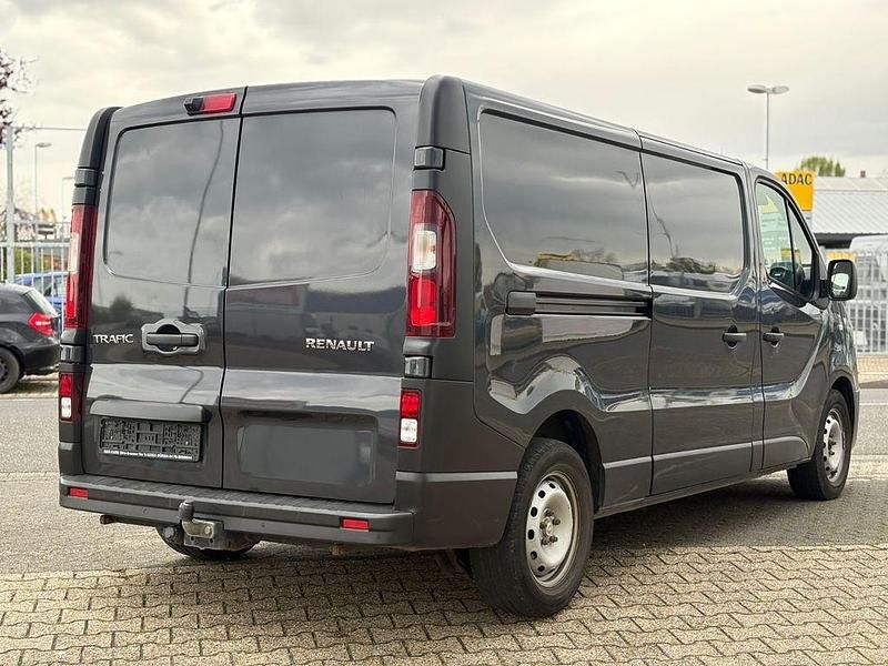 Second-hand Renault Trafic 170 CP (125 kW) 2021 Gri Monovolum