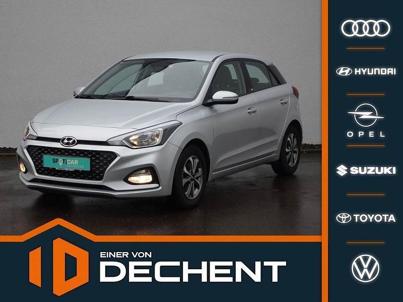 Silber Gebraucht 2020 Hyundai i20 Trend Limousine | 12.950 € (Fairer Preis) - Bild 1/4