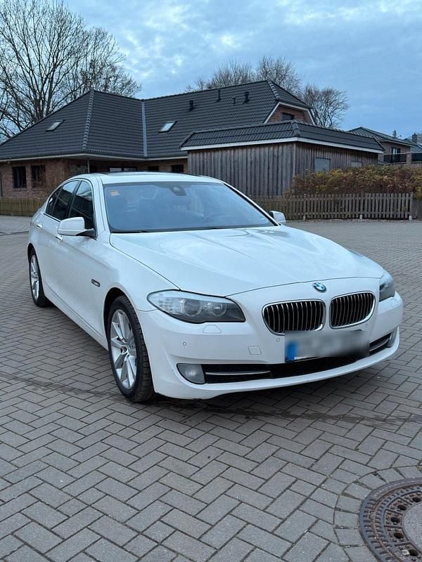Gebraucht BMW 520 184 PS (135 kW) 2012 Weiß Limousine