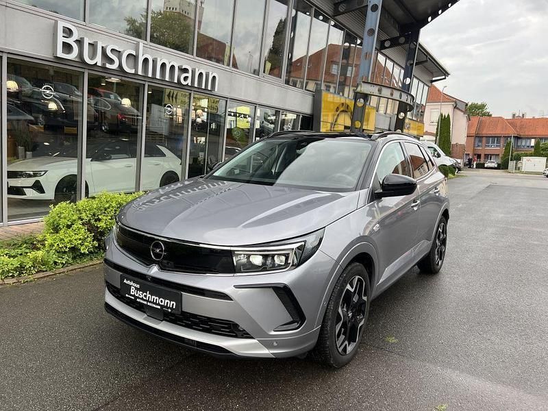 Quarz silber metallic Gebraucht 2023 Opel Grandland X Elegance SUV | 29.395 € (Teuer) - Bild 1/4
