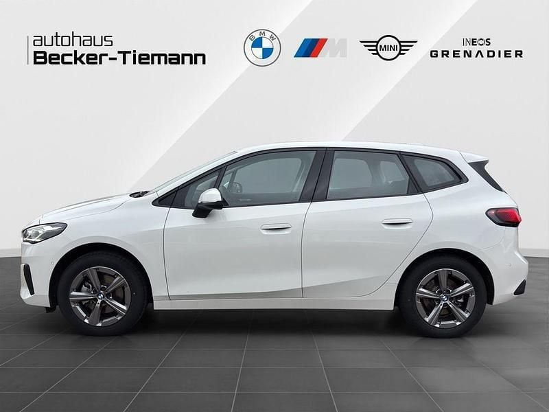 Gebraucht BMW 220 Active Tourer 156 PS (114 kW) 2025 Alpinweiß uni Van / Kleinbus