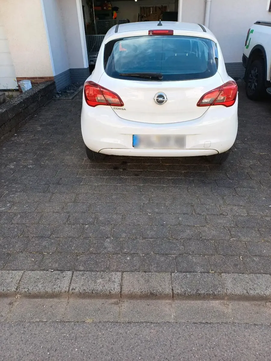 Gebraucht Opel Corsa 69 PS (50 kW) 2016 Weiß Kleinwagen