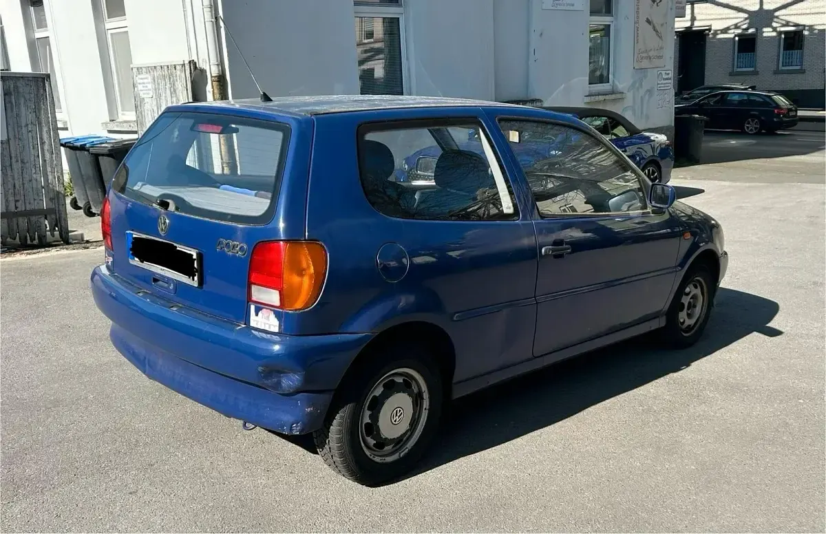 Gebraucht VW Polo 60 PS (44 kW) 1998 Blau Kleinwagen