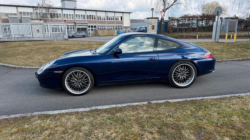 Używany Porsche 911 Carrera 320 KM (235 kW) 2002 Niebieski Coupe