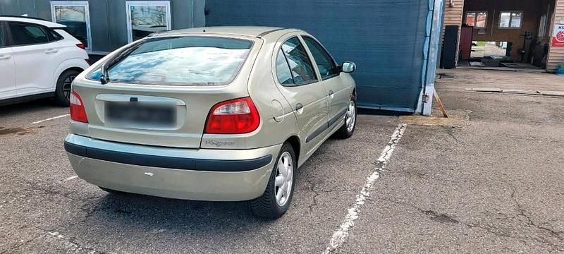 Gebraucht Renault Mégane 2000 Grau Kleinwagen