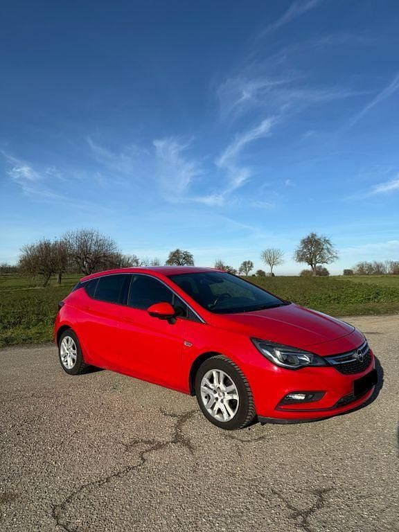 Gebraucht Opel Astra Dynamic 150 PS (110 kW) 2015 Rot Limousine