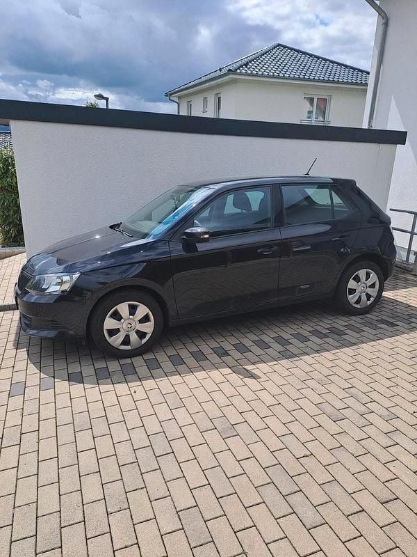 Schwarz Gebraucht 2017 Skoda Fabia Limousine | 7.300 € (Superpreis) - Bild 1/4